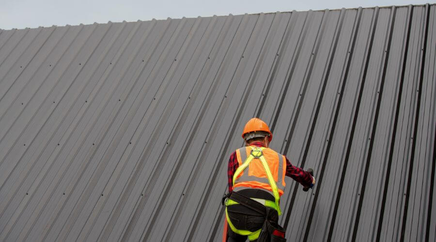 Professional metal roof installation services in Riverside, OR